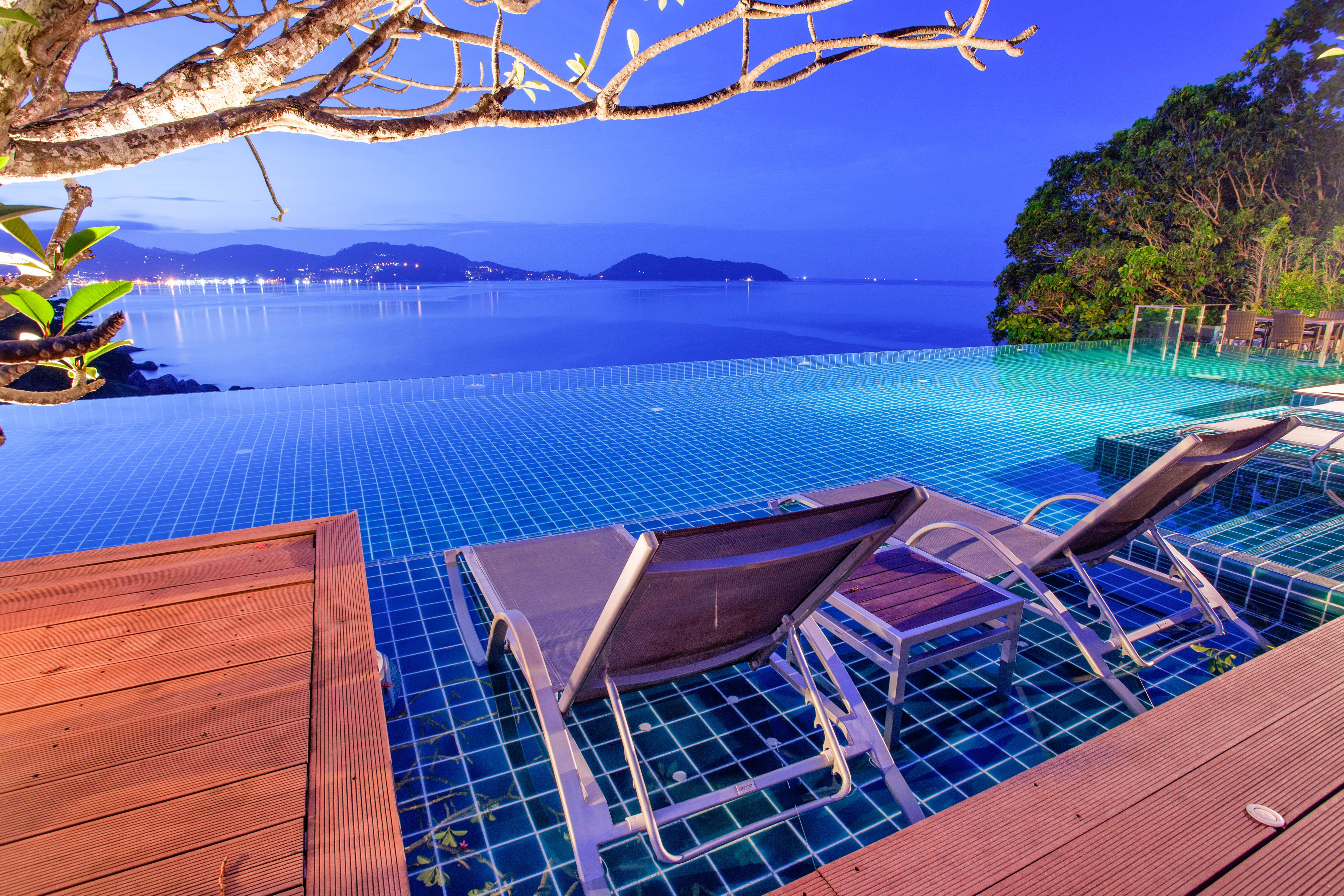 Zenmaya Oceanfront Phuket, Trademark Collection By Wyndham Patong Zewnętrze zdjęcie Infinity pool at a resort in Phuket, Thailand