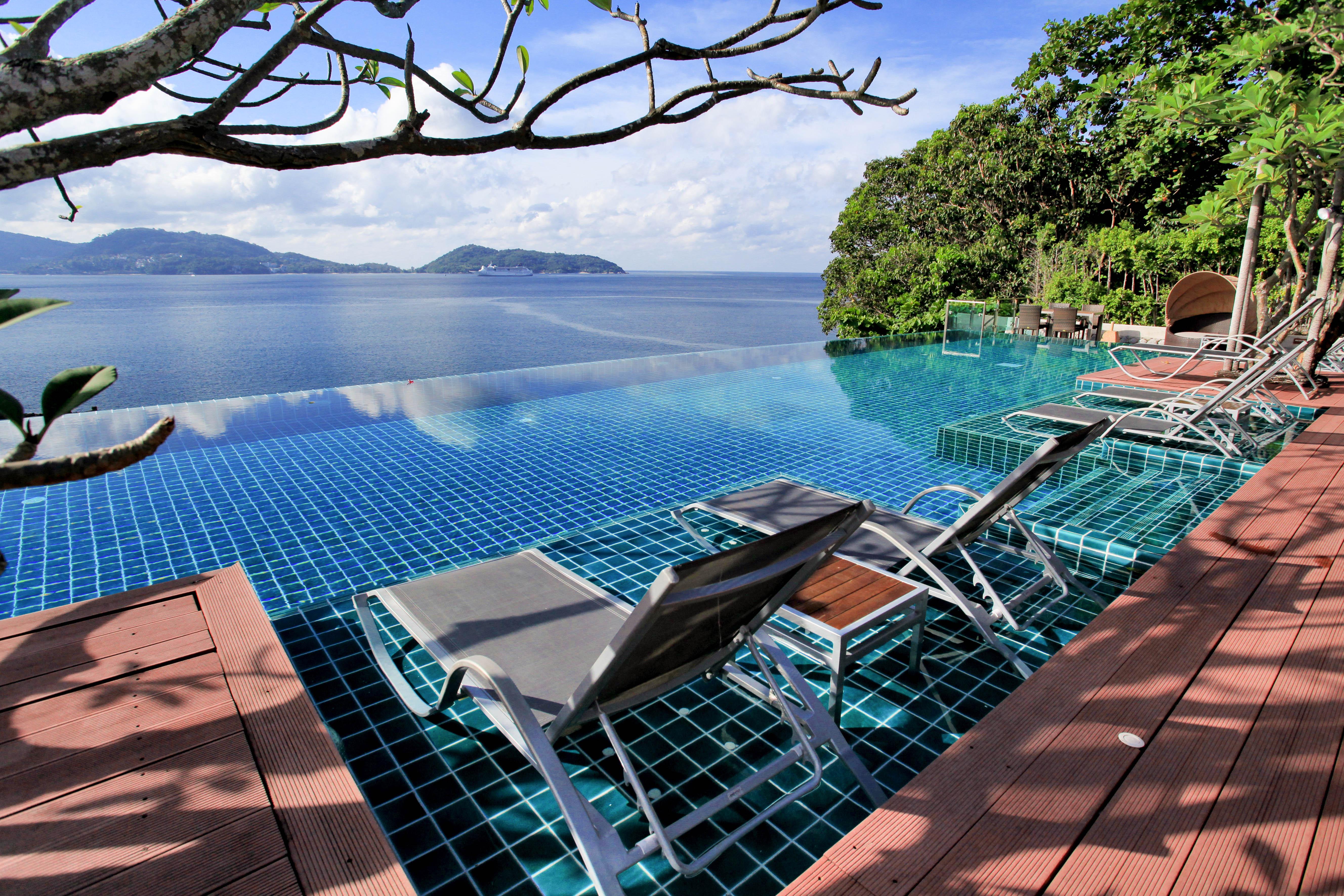 Zenmaya Oceanfront Phuket, Trademark Collection By Wyndham Patong Zewnętrze zdjęcie Infinity pool at a resort in Phuket, Thailand