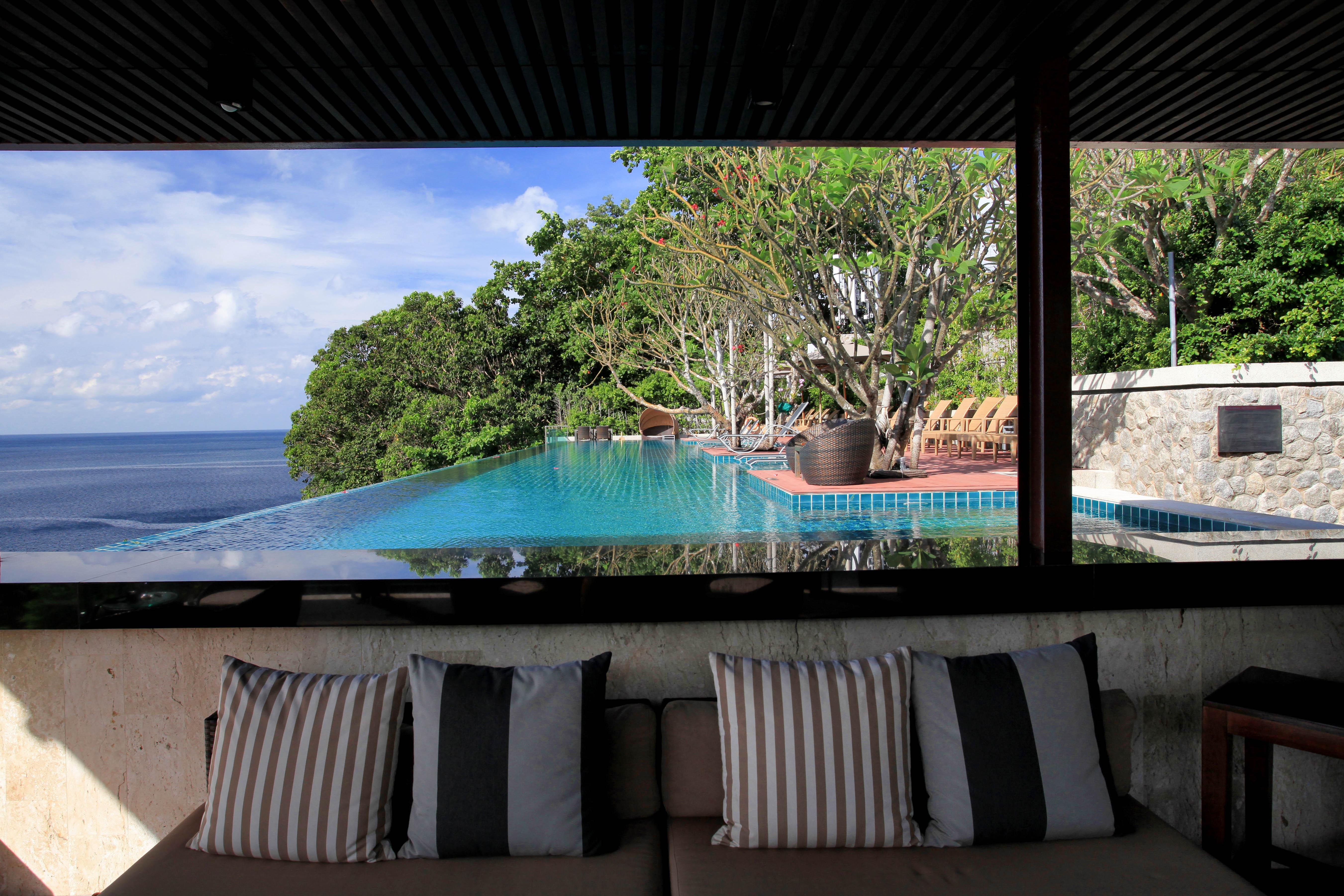 Zenmaya Oceanfront Phuket, Trademark Collection By Wyndham Patong Zewnętrze zdjęcie The pool at the resort