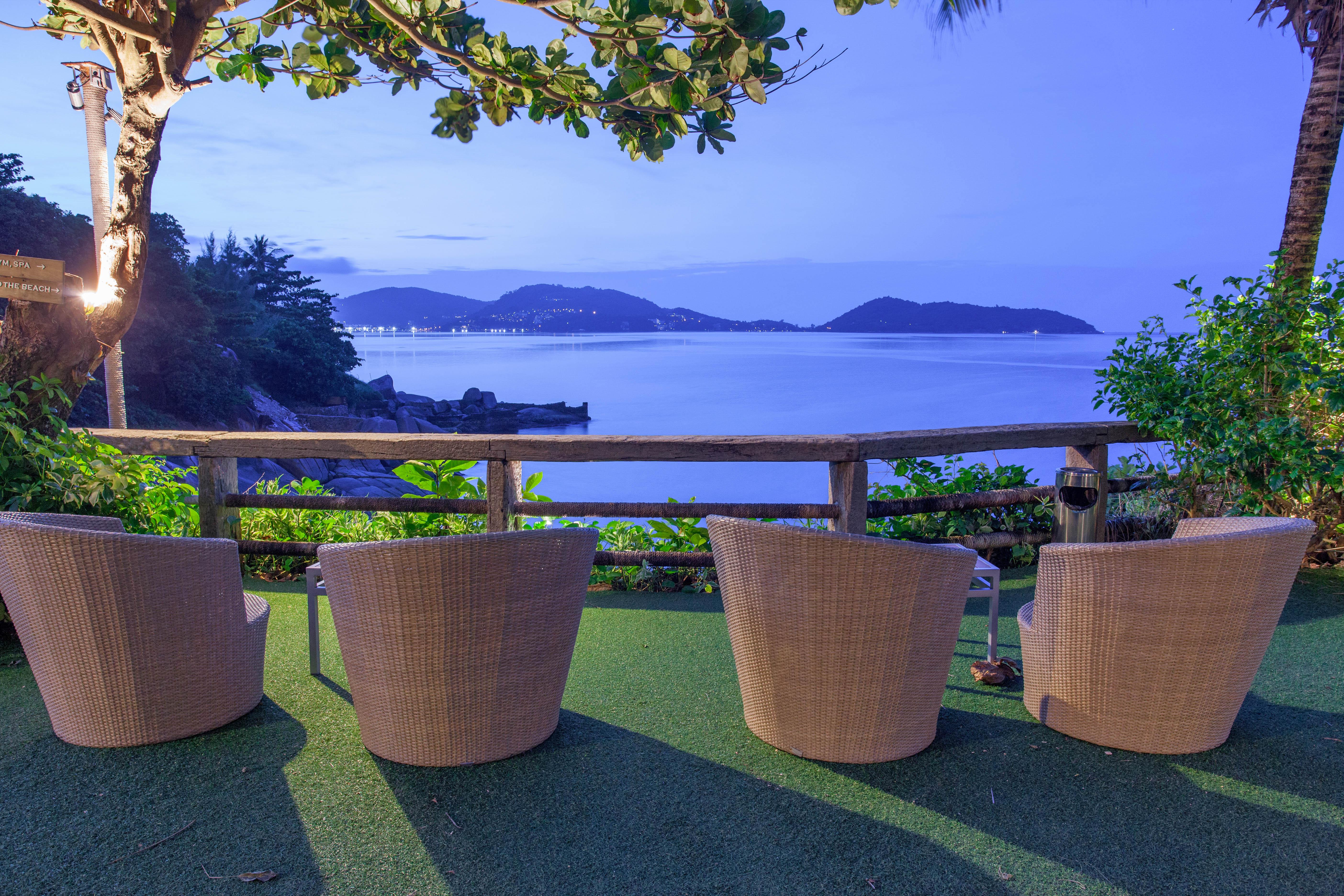 Zenmaya Oceanfront Phuket, Trademark Collection By Wyndham Patong Zewnętrze zdjęcie View of the Gulf of Thailand from the resort